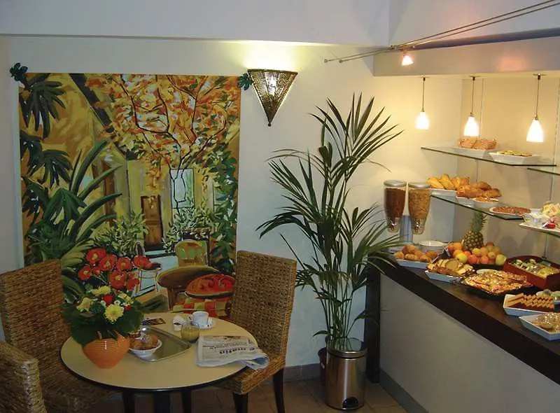 Ibis Styles Nice Centre Port Hotel