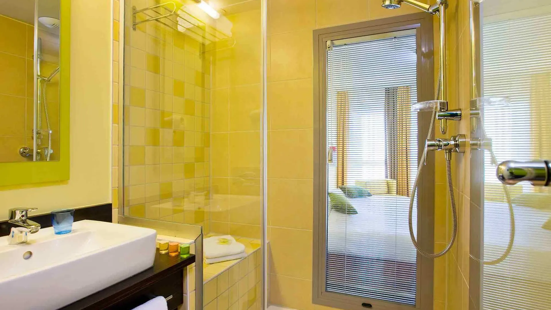 Ibis Styles Nice Centre Port 3*,  France
