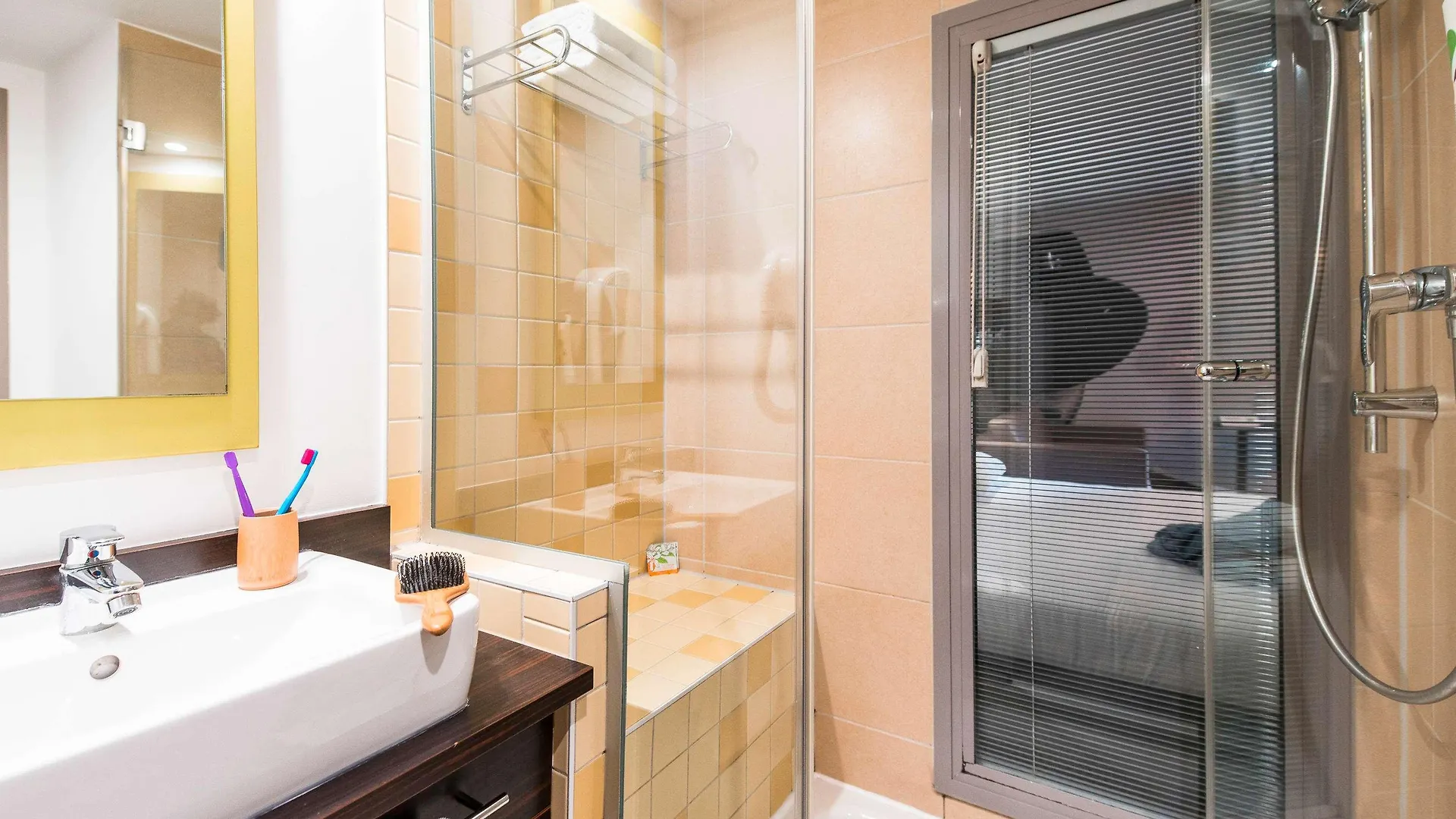 Ibis Styles Nice Centre Port Hotel