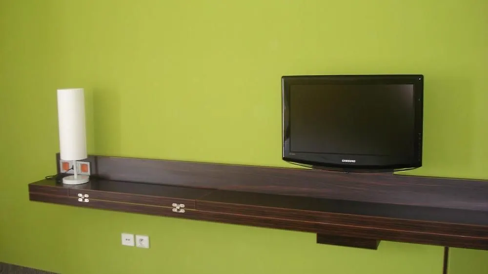 Ibis Styles Nice Centre Port